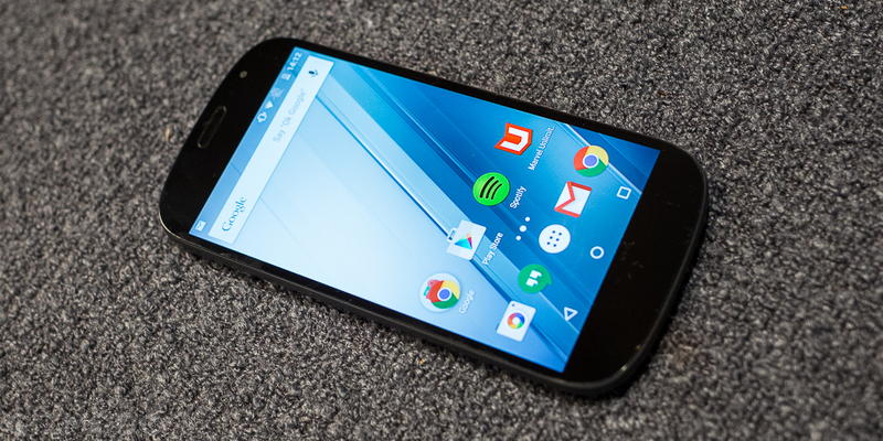 Illustration for article titled YotaPhone 2 Review: More Than a Gimmick, Less Than a Good Phone